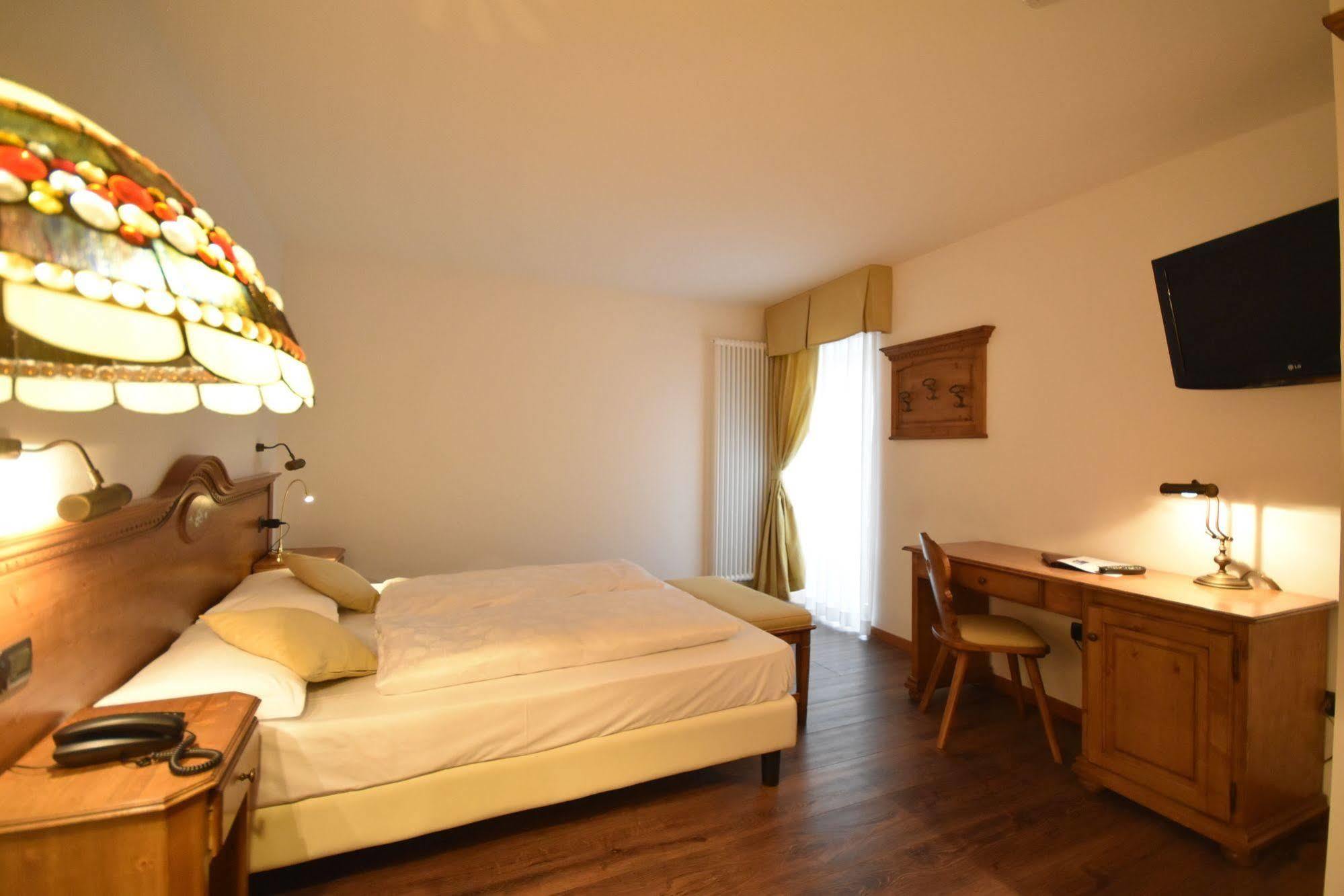 Folgaria Post Hotel المظهر الخارجي الصورة