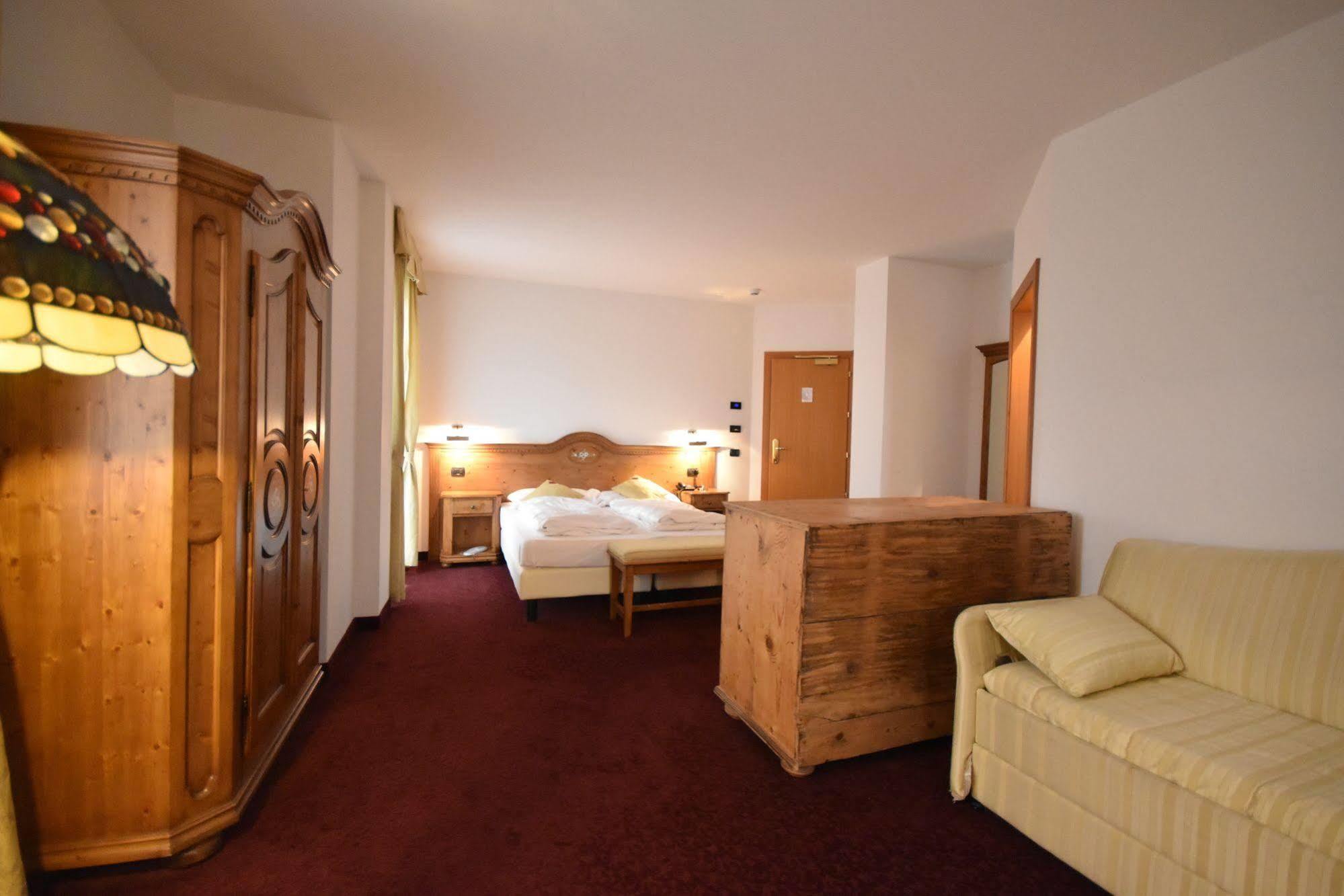 Folgaria Post Hotel المظهر الخارجي الصورة